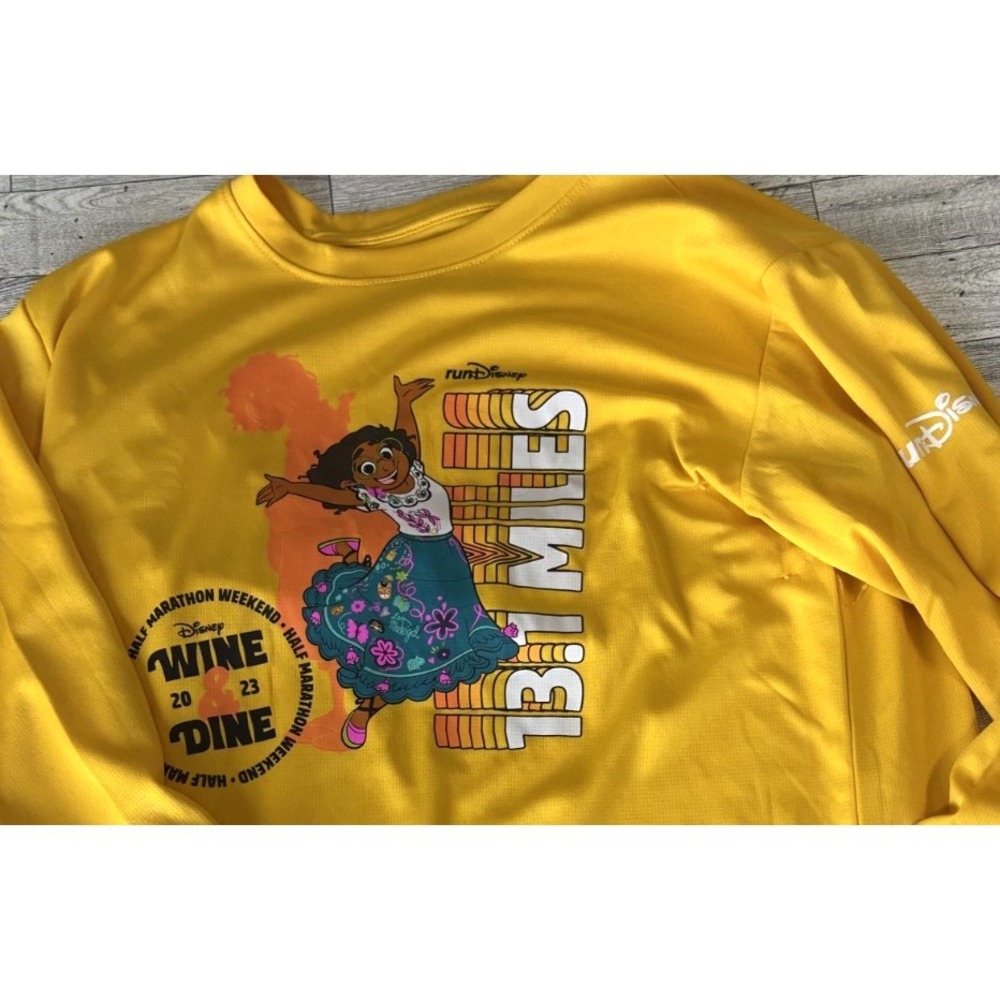 RunDisney 2023 Wine and Dine Half Marathon Long Sleeve Shirt Mirabel Size MEDIUM